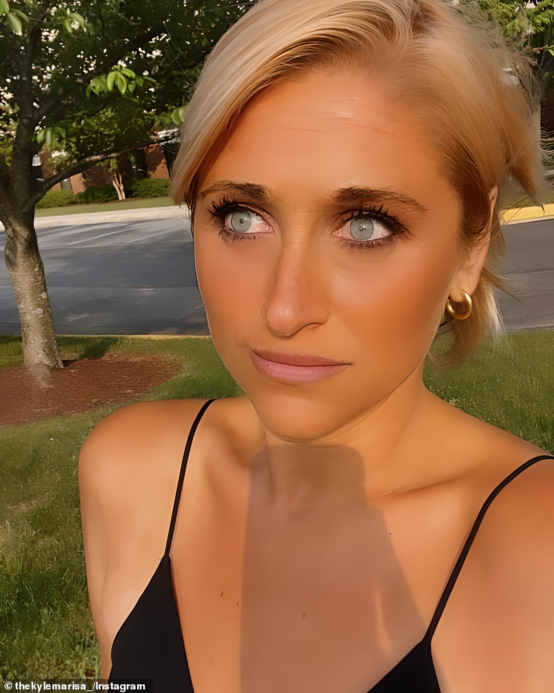 Ashleyyyreyyy Tiktok: Controversies And Success - x3sh6qf
